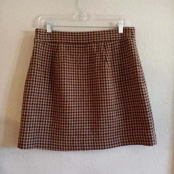 Banana Republic Preppy English Countryside Houndstooth Mini