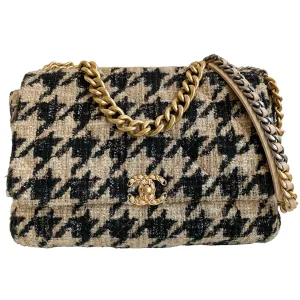 CHANEL 19 Maxi Flap Bag in Beige Black Houndstooth Tweed