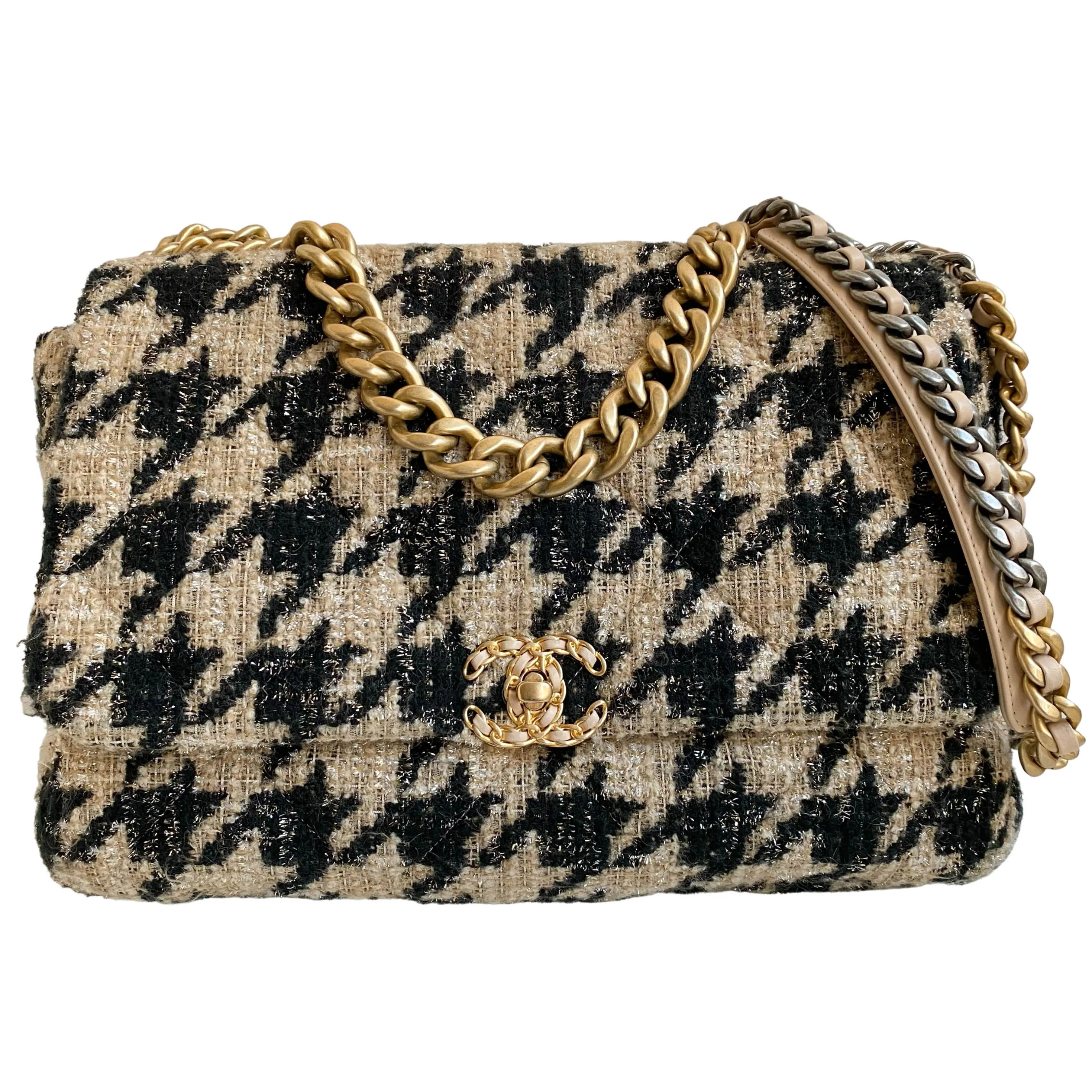 CHANEL 19 Maxi Flap Bag in Beige Black Houndstooth Tweed