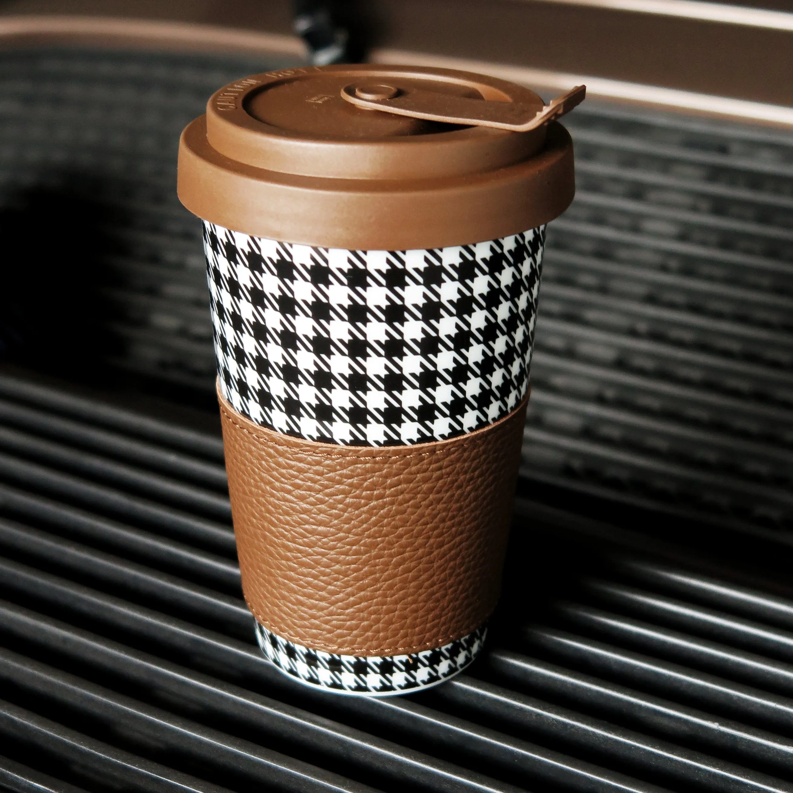 Coffee Cup - Pepita - Brown & White 'Sport Classic'