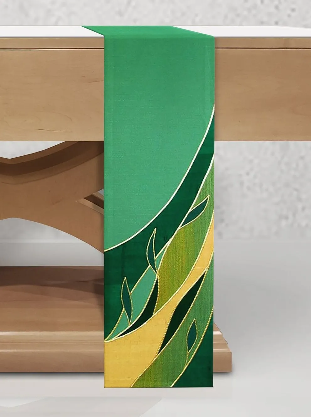 Curvilinear Foliage Altar Scarves