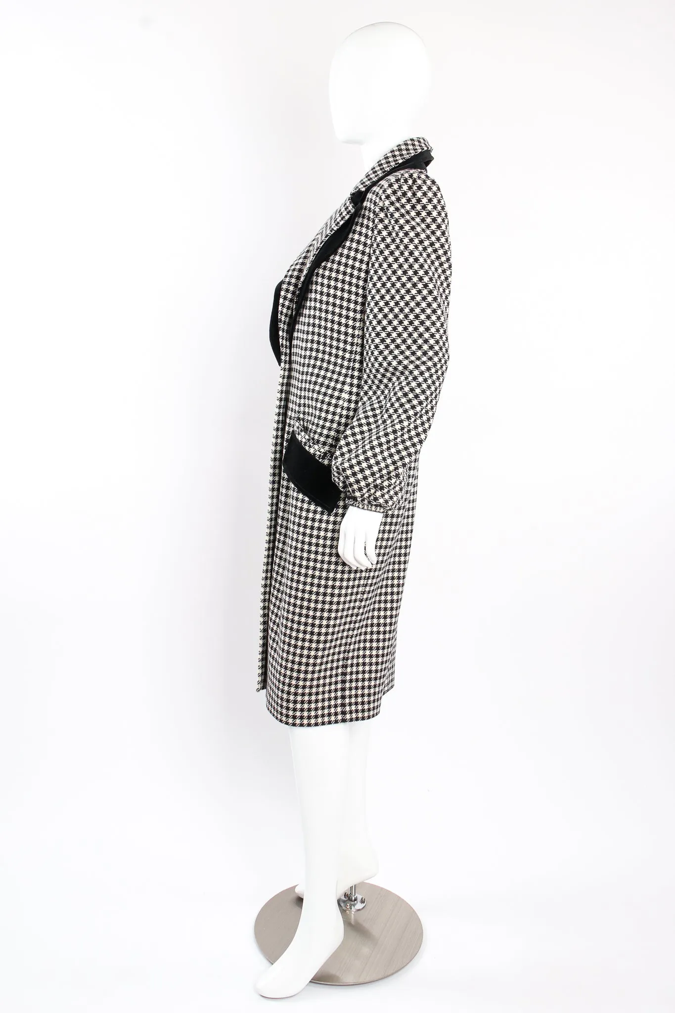 Double Lapel Houndstooth Reefer Coat