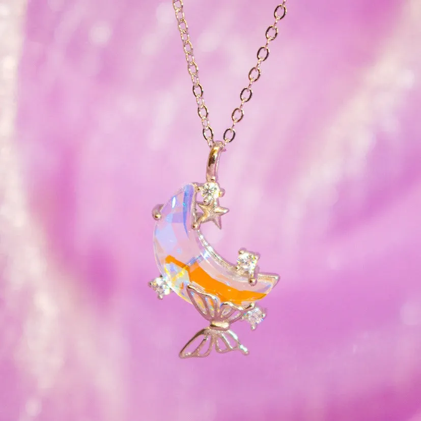 Dreamy Moon Necklace