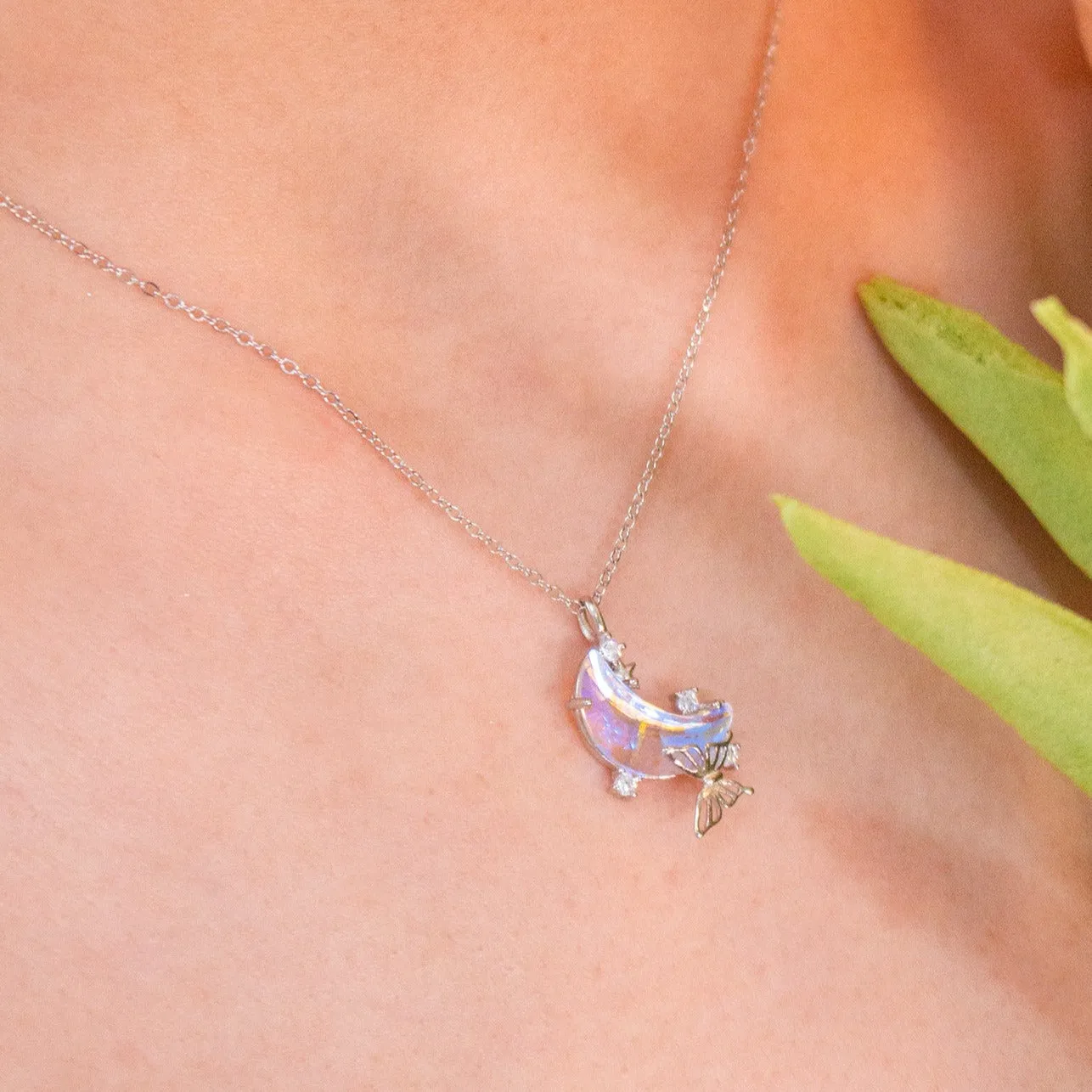 Dreamy Moon Necklace