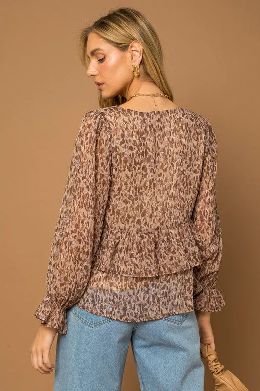 Gilli L/S Ruffle Layered Abstract Print Top