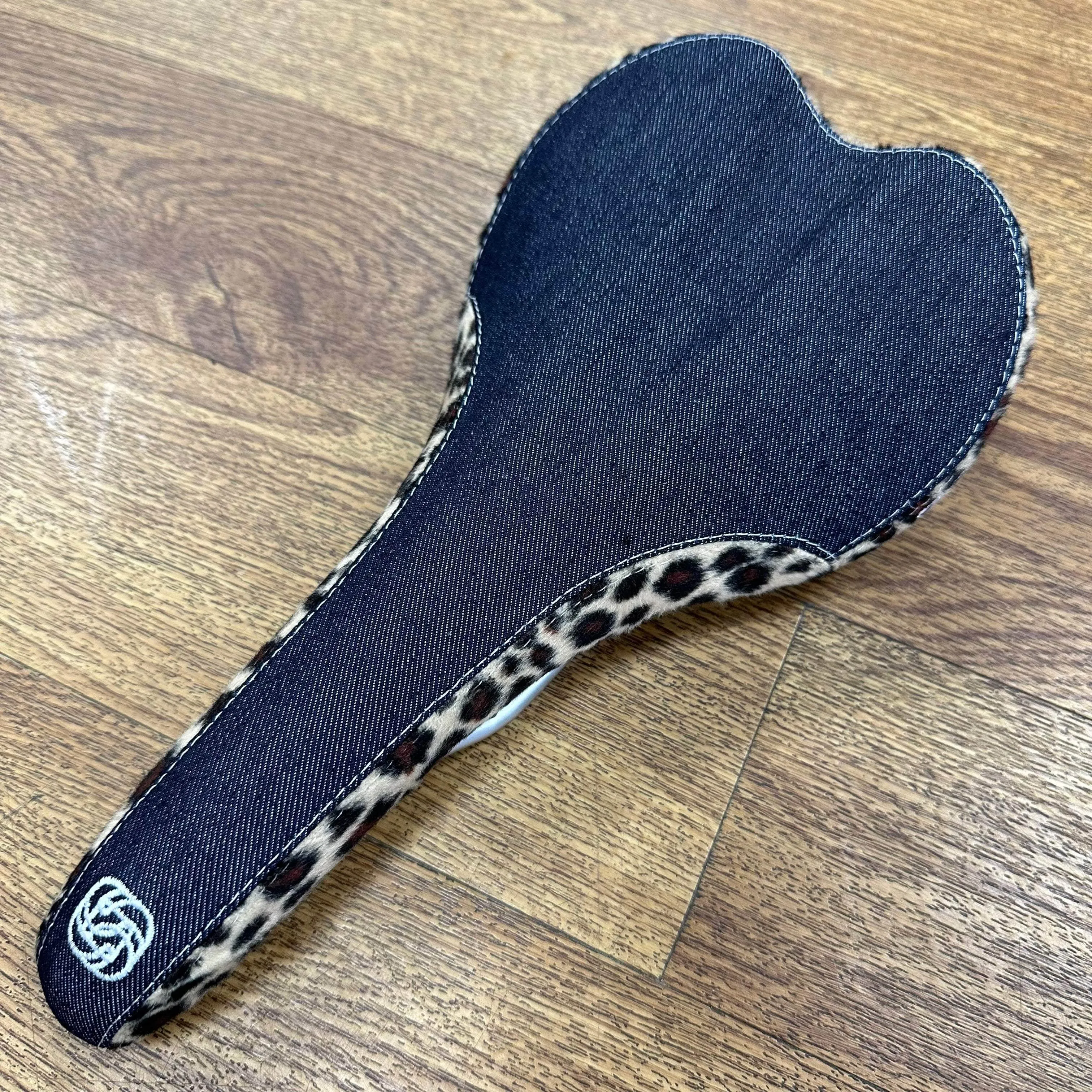 Gusset R-Series Railed Seat