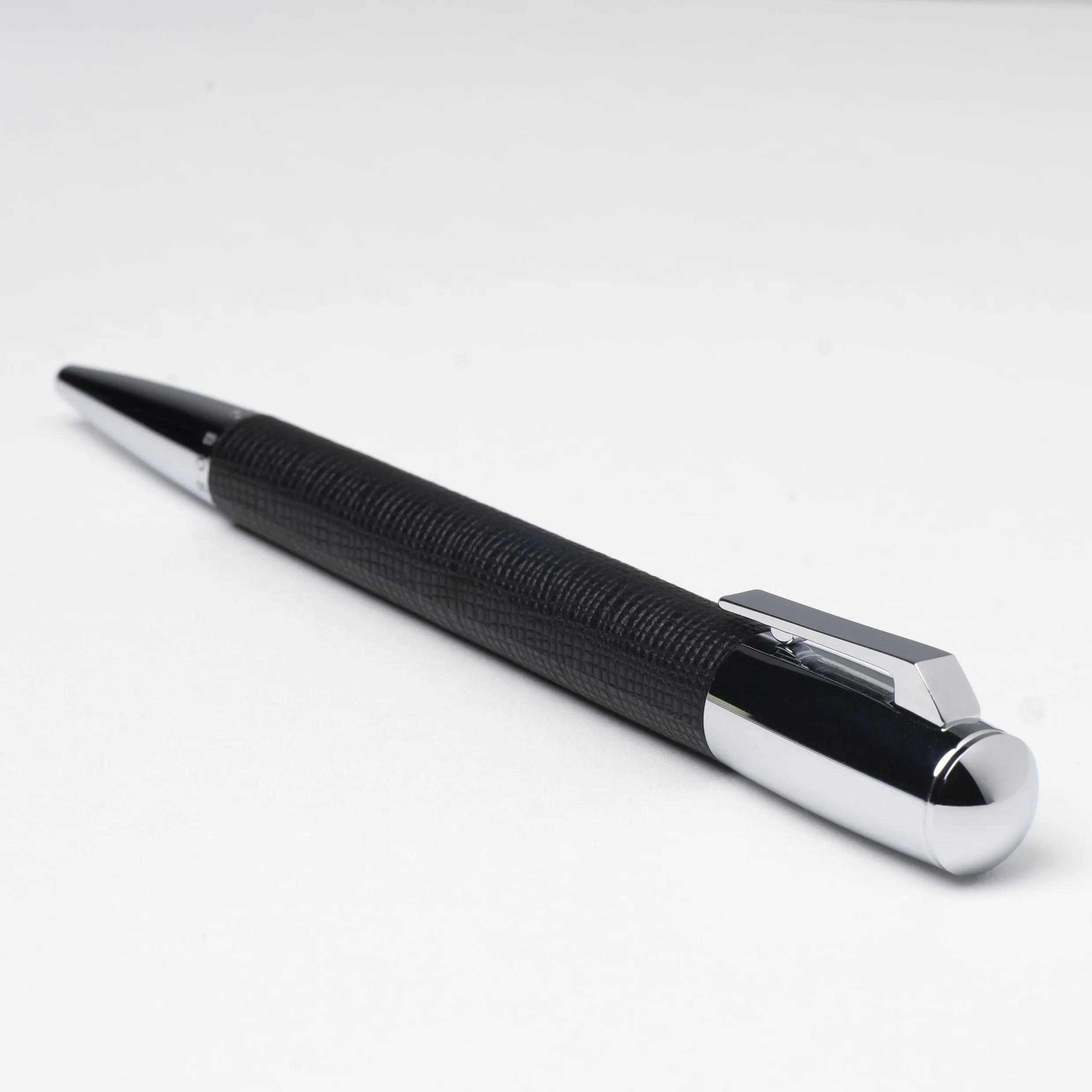 HUGO BOSS HSL9044A-Ballpoint pen Pure Tradition Black