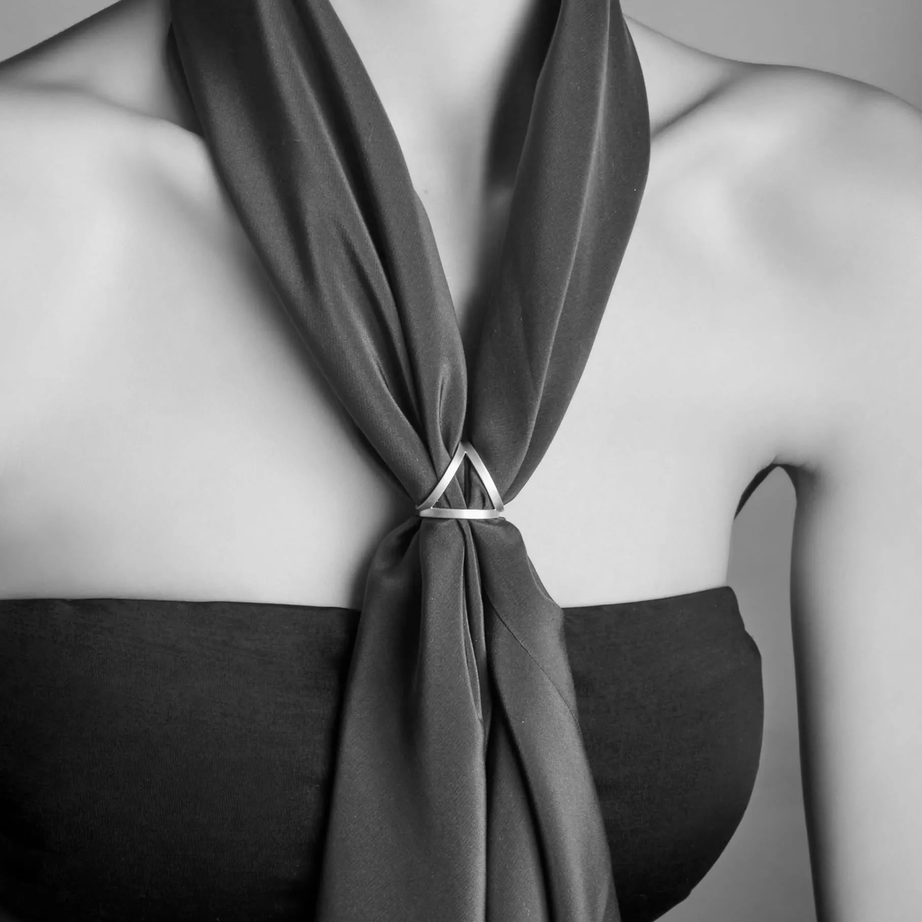 Menē Scarf Ring