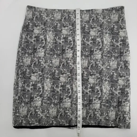 Mm.lafleur The Noho Crackle black and white pencil skirt size 14