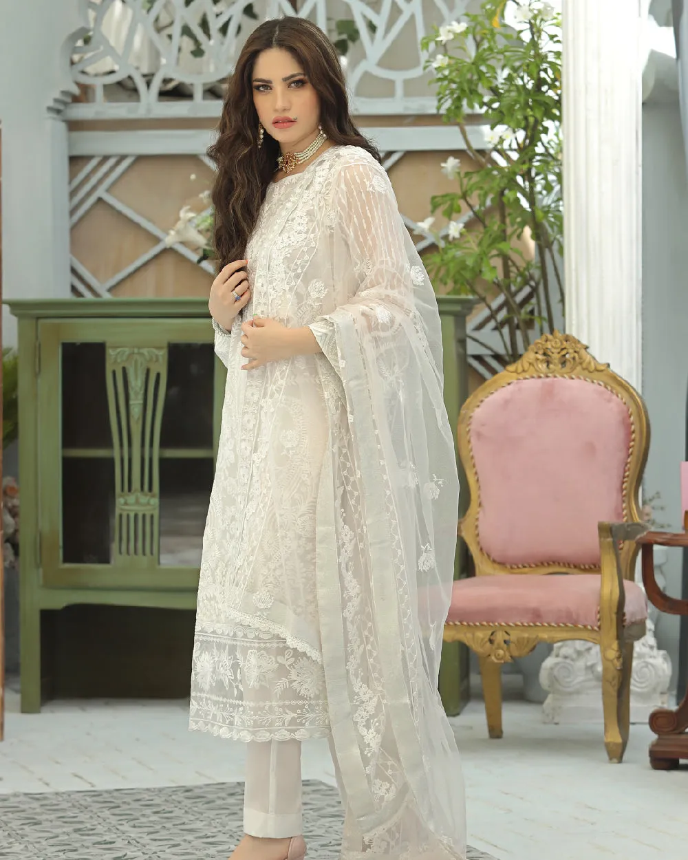 Pakistani Salwar Kameez Heavily Embellished Ivory Salwar Suit Dupatta