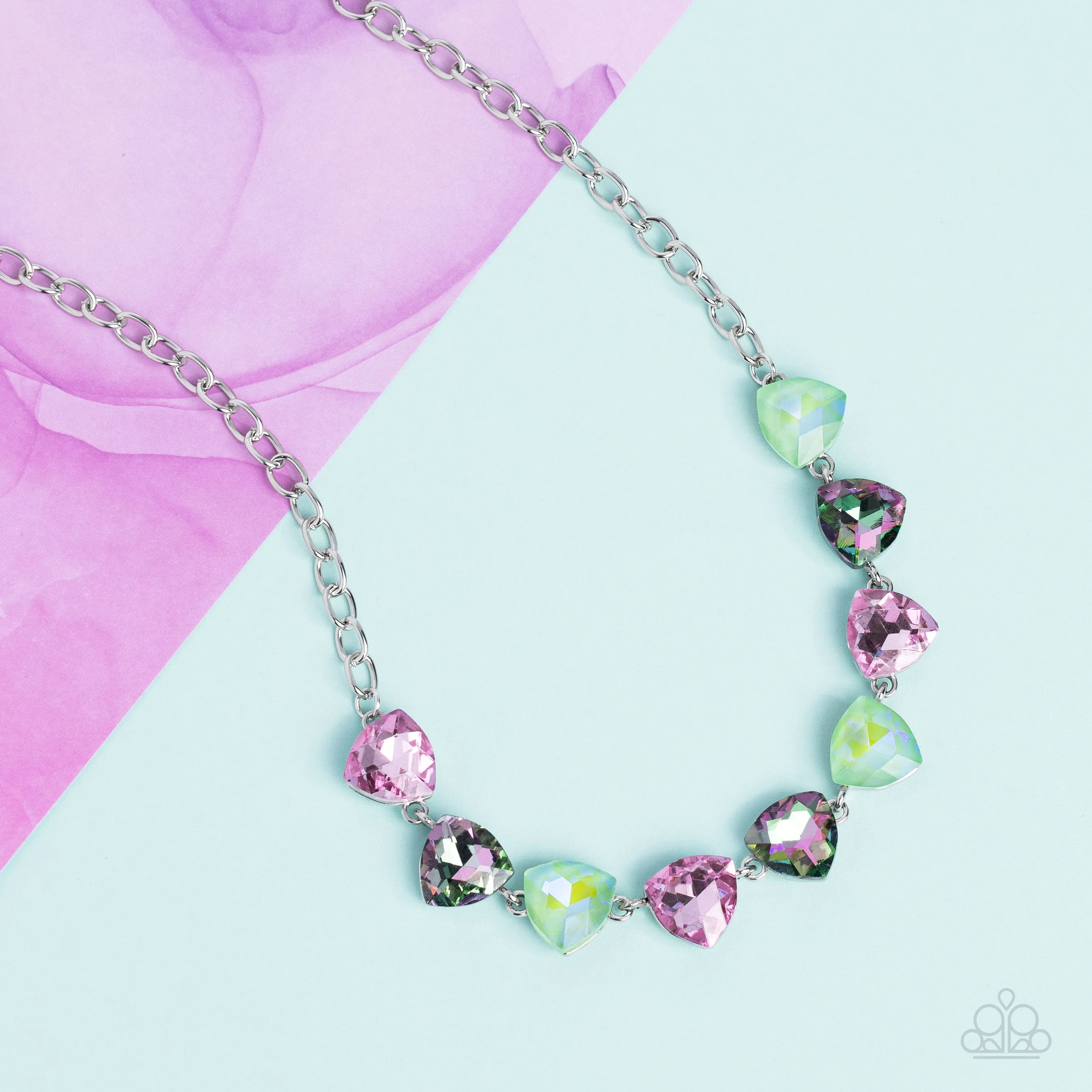 Paparazzi Dreamy Drama - Green Necklace