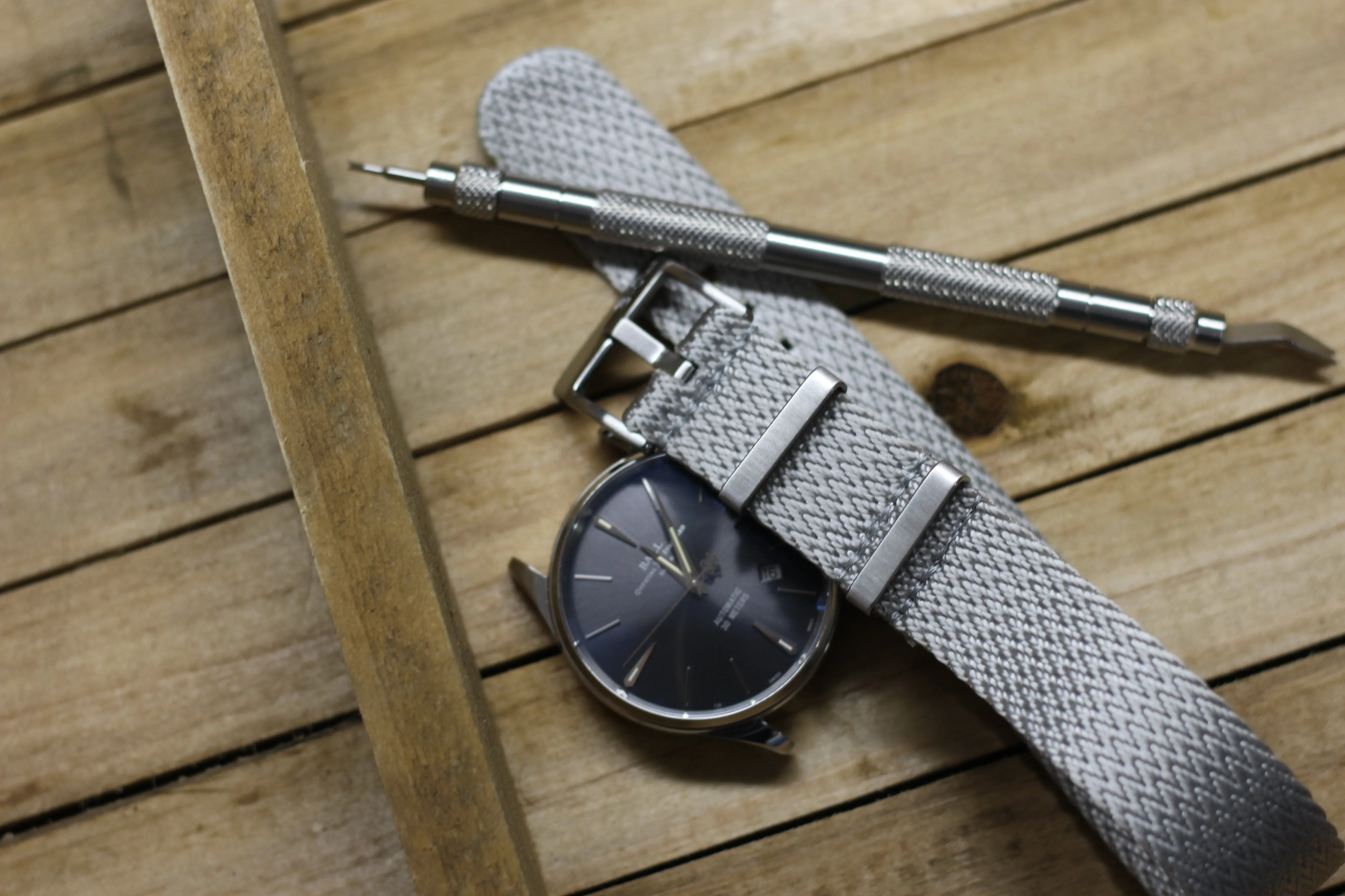 SharkFin - Titanium Silver