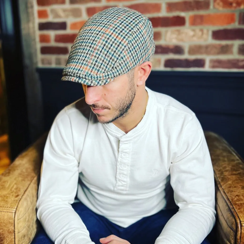 The Hound Boston Scally Cap - Tan Houndstooth