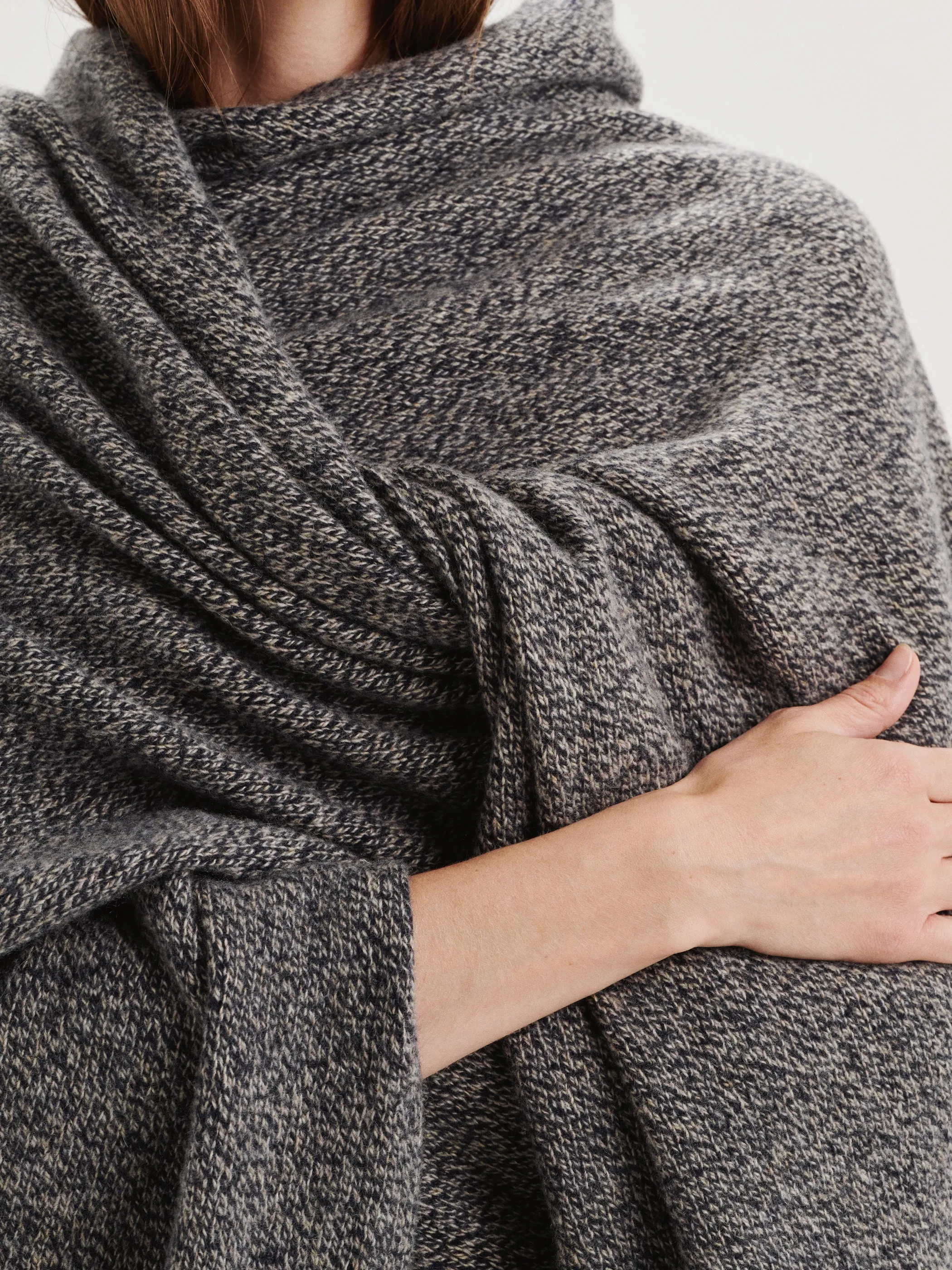The Shpresa Scarf in Cashmere