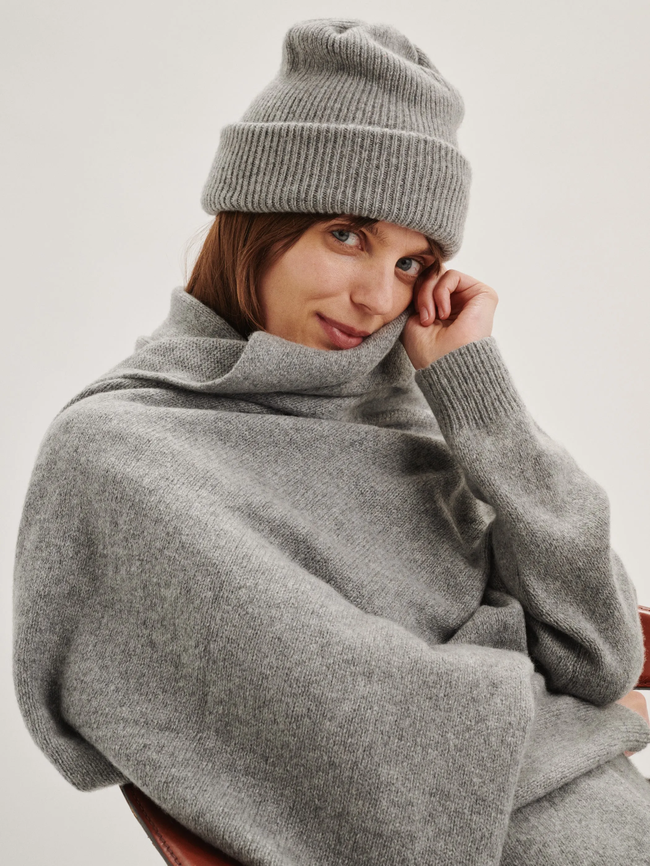 The Shpresa Scarf in Cashmere