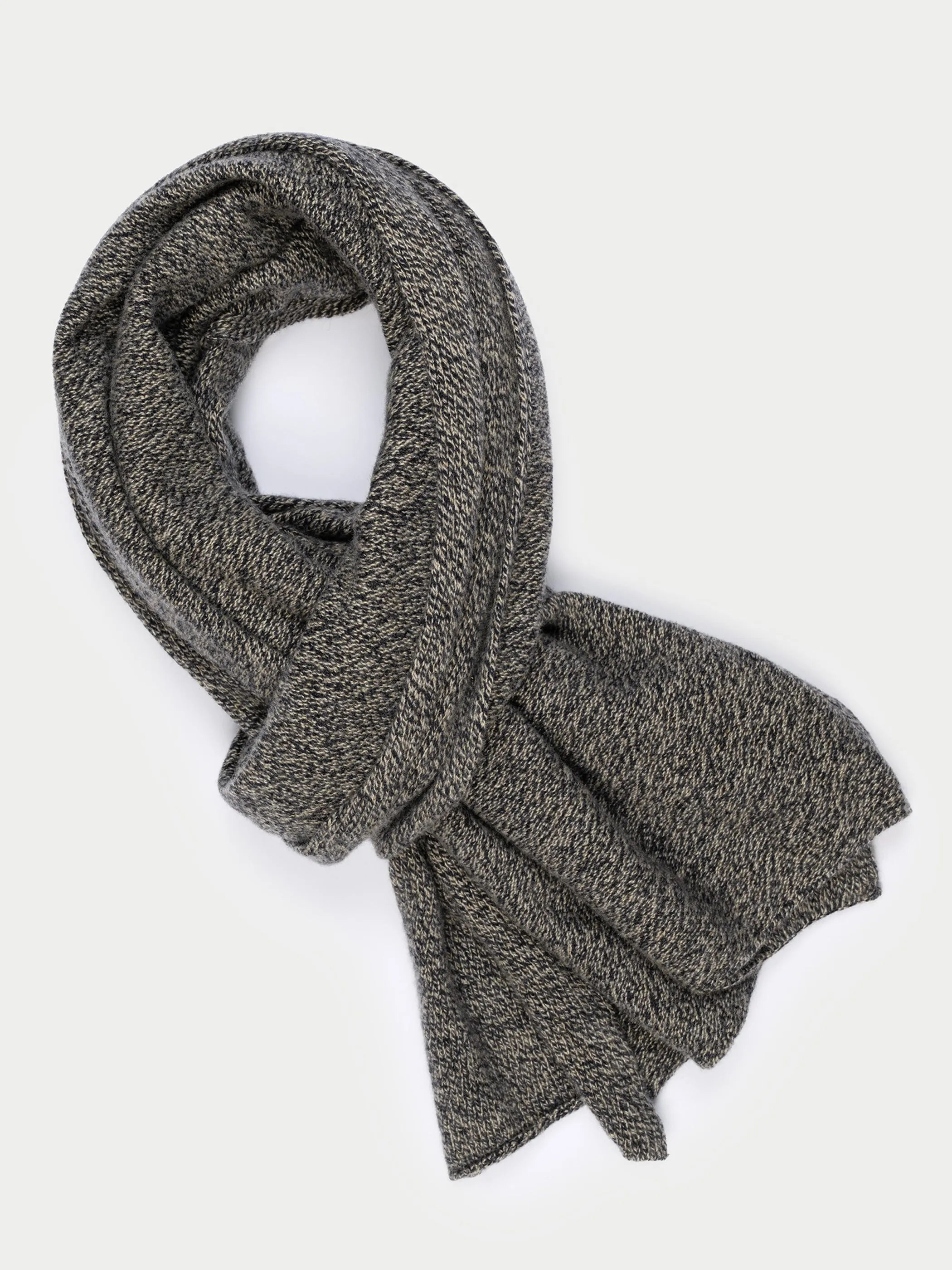 The Shpresa Scarf in Cashmere