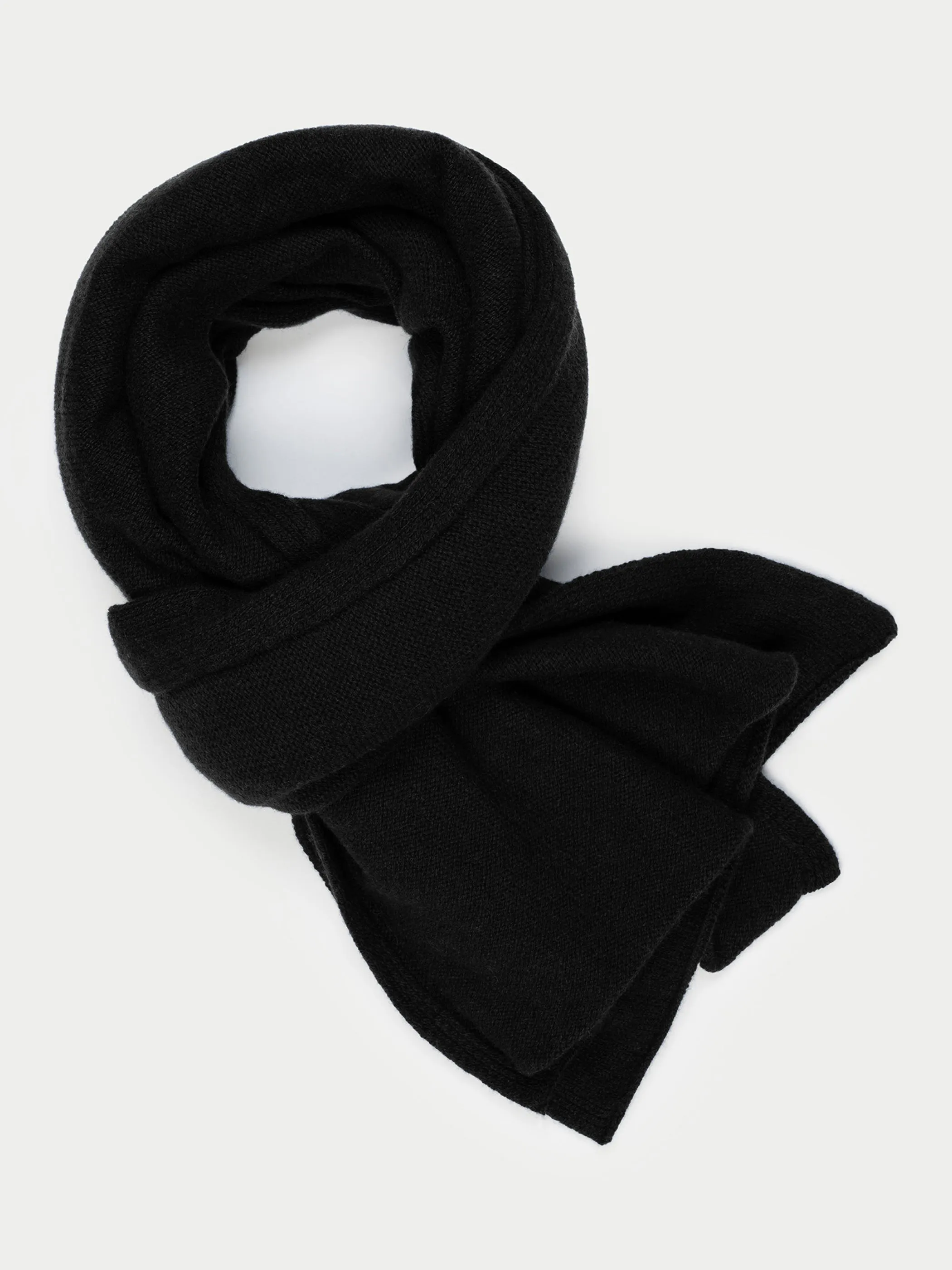 The Shpresa Scarf in Cashmere