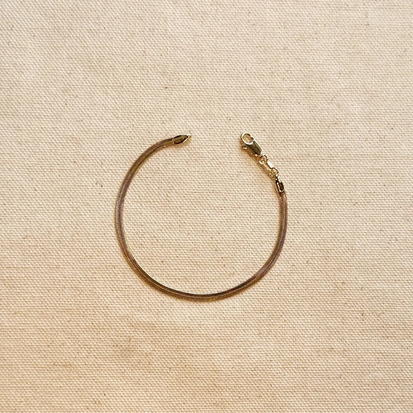 Thin Herringbone Bracelet
