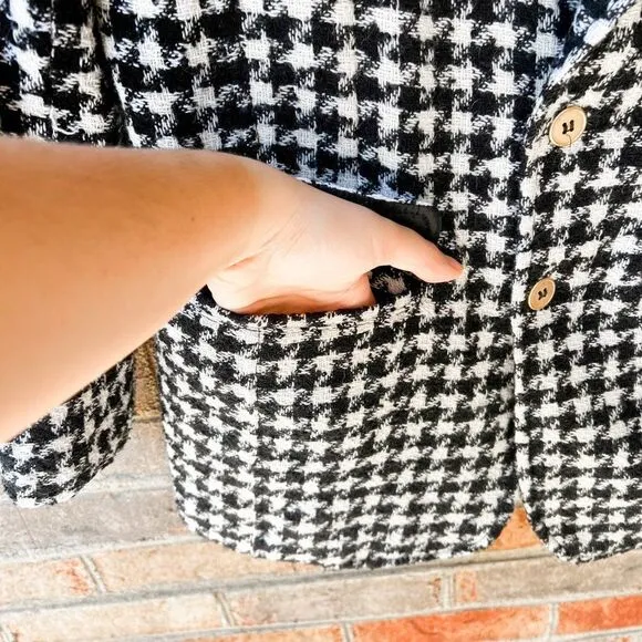 Vintage Liz Claiborne Liz Wear Black White Houndstooth Blend Wool Blend Blazer